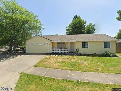 Layla, MEDFORD, OR 97501