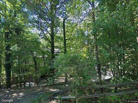 Hunting Hills, ROANOKE, VA 24018