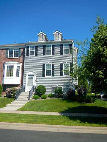Savanna, SHAKOPEE, MN 55379