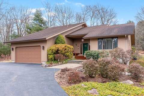 Wolf Hollow, LAKE HARMONY, PA 18624