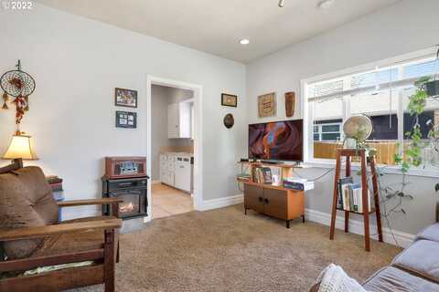 84Th, PORTLAND, OR 97266