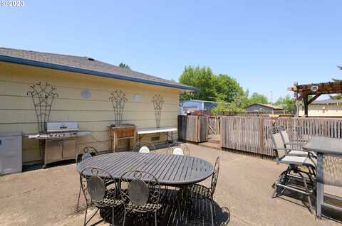 Main, SPRINGFIELD, OR 97478