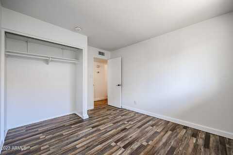 Rose, GLENDALE, AZ 85301