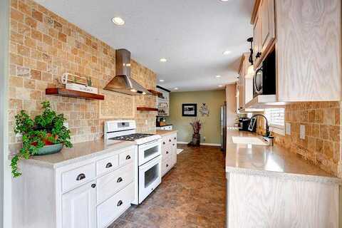 Davenport, MINNEAPOLIS, MN 55449