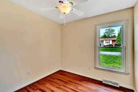 Inge, SALEM, VA 24153