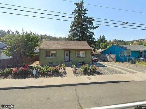10Th, THE DALLES, OR 97058