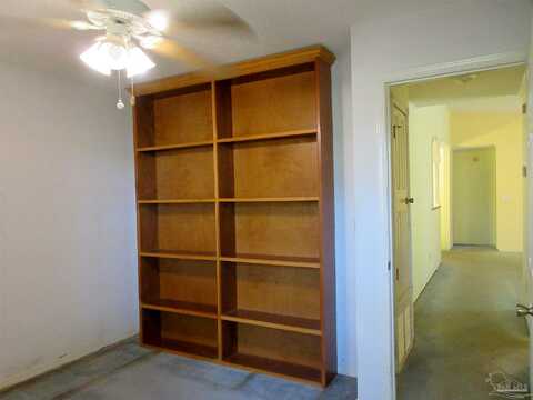 Trenton, MILTON, FL 32571