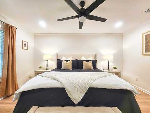 Sally, THOMASVILLE, GA 31792