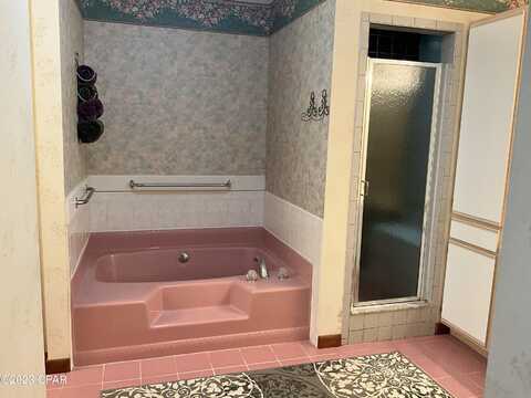 Holmes Valley, VERNON, FL 32462