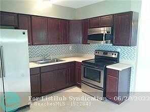 70Th, NORTH LAUDERDALE, FL 33068