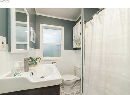 Harney, PORTLAND, OR 97206