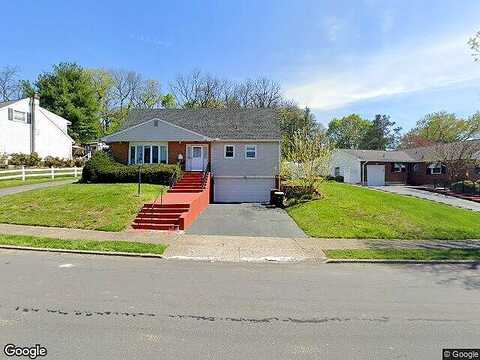 Sumner, WHITEHALL, PA 18052