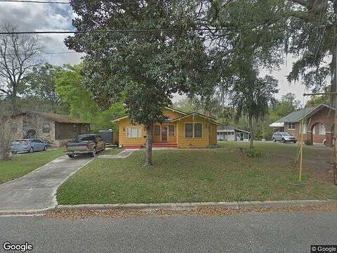 Laura, JACKSONVILLE, FL 32208
