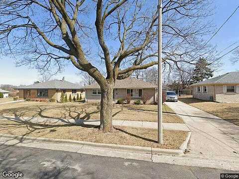16Th, MILWAUKEE, WI 53221