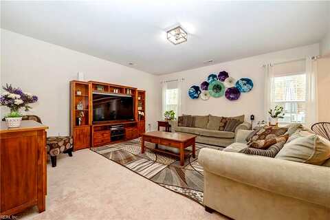 Silverlake, YORKTOWN, VA 23690