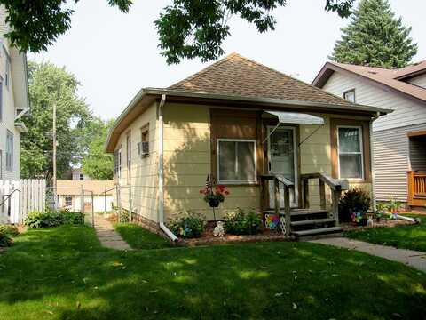 Cottage, SAINT PAUL, MN 55106