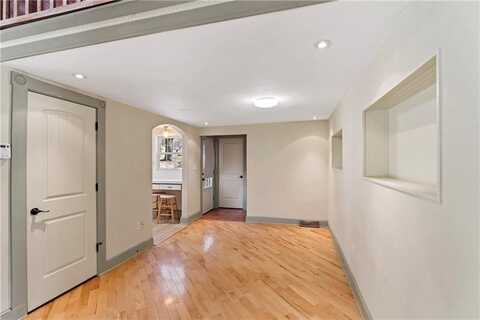 Sienna, VENETIA, PA 15367