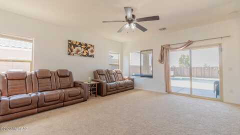 Andrew Potter, CORONA DE TUCSON, AZ 85641