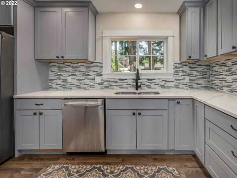 Stephens, PORTLAND, OR 97233
