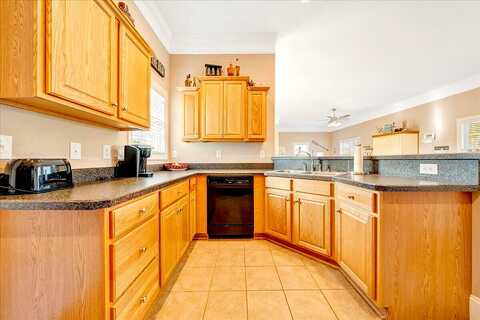 Parkhall, HUDDLESTON, VA 24104