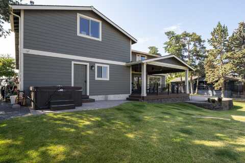 Parkway, REDMOND, OR 97756