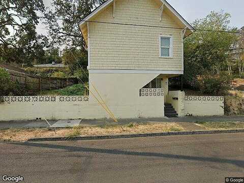14Th, THE DALLES, OR 97058