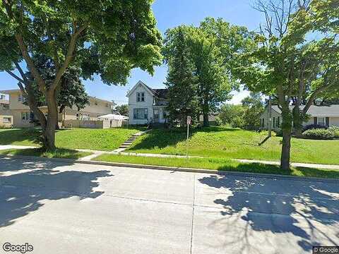 92Nd, MILWAUKEE, WI 53222