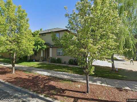 Dahlia, MEDFORD, OR 97501