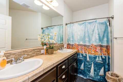 Harold, VISALIA, CA 93291