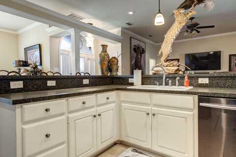 106Th, LUBBOCK, TX 79423