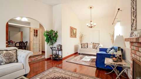 Redwood, FAIRFIELD, CA 94533