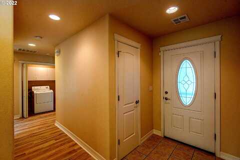 8Th, COTTAGE GROVE, OR 97424
