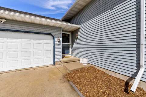 Sapphire, SUN PRAIRIE, WI 53590