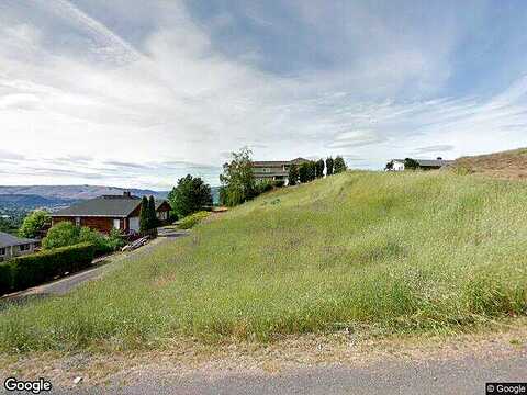 21St, THE DALLES, OR 97058