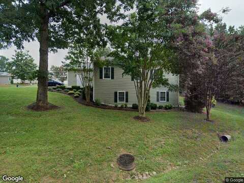 Joffrey, HUDDLESTON, VA 24104