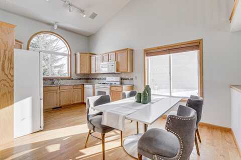 Ilavista, LAKEVILLE, MN 55044