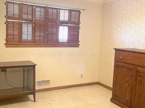 Grape, PAMPA, TX 79065
