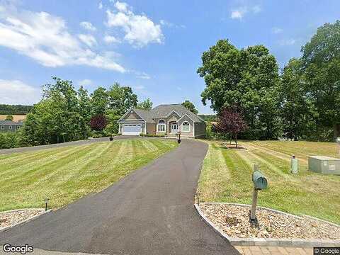Compass Cove, MONETA, VA 24121