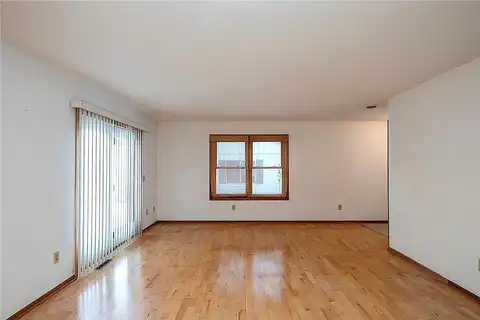 Jackson, HUTCHINSON, MN 55350
