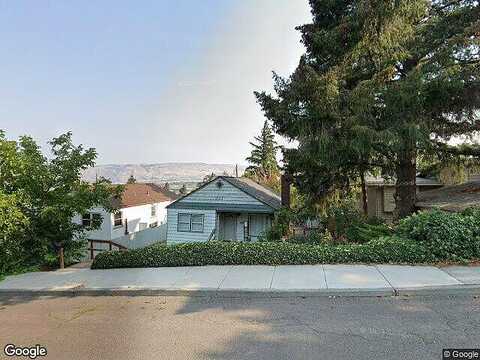 16Th, THE DALLES, OR 97058