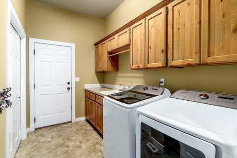 Steen, VERADALE, WA 99037