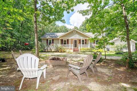 Linda, MINERAL, VA 23117