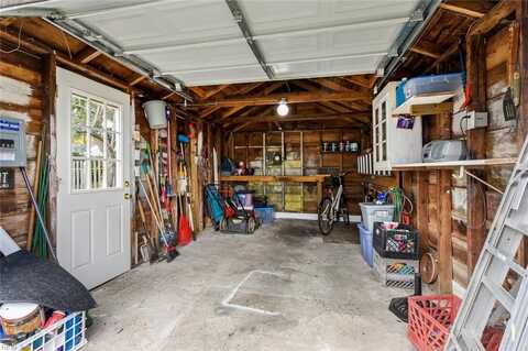 Robinson, HAMPTON, VA 23661