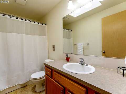 Central, PORTLAND, OR 97203