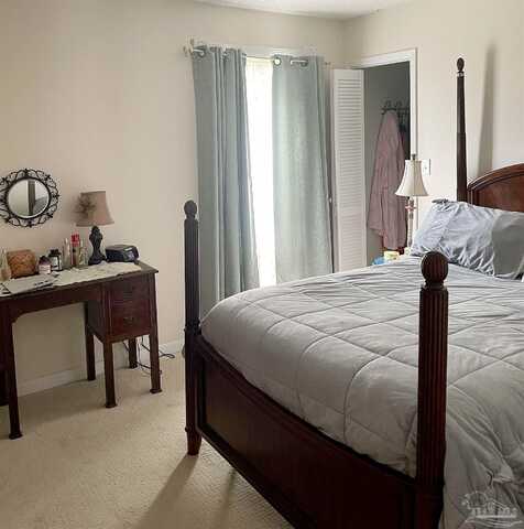 Arapaho, PENSACOLA, FL 32507