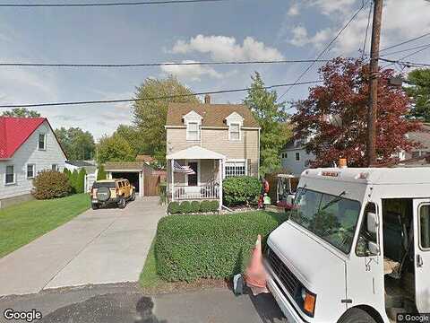 Roslyn, ERIE, PA 16505