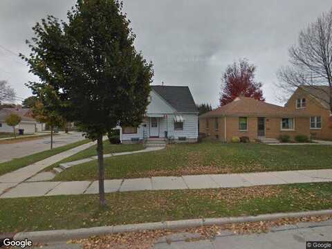 21St, MILWAUKEE, WI 53221