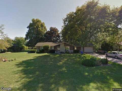 Saint James, BROOKFIELD, WI 53045