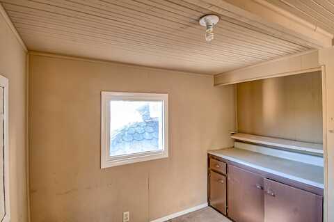Chestnut, REDDING, CA 96001
