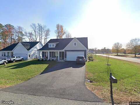 Essie, IRVINGTON, VA 22480